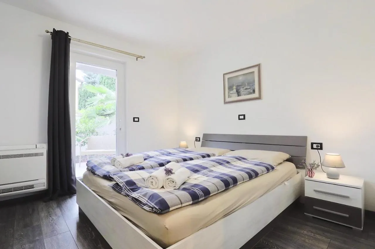 צרבני ורך Apartments Villa Sofia 0*, צרבני ורך